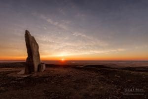 The rising sun at Teter Rock
