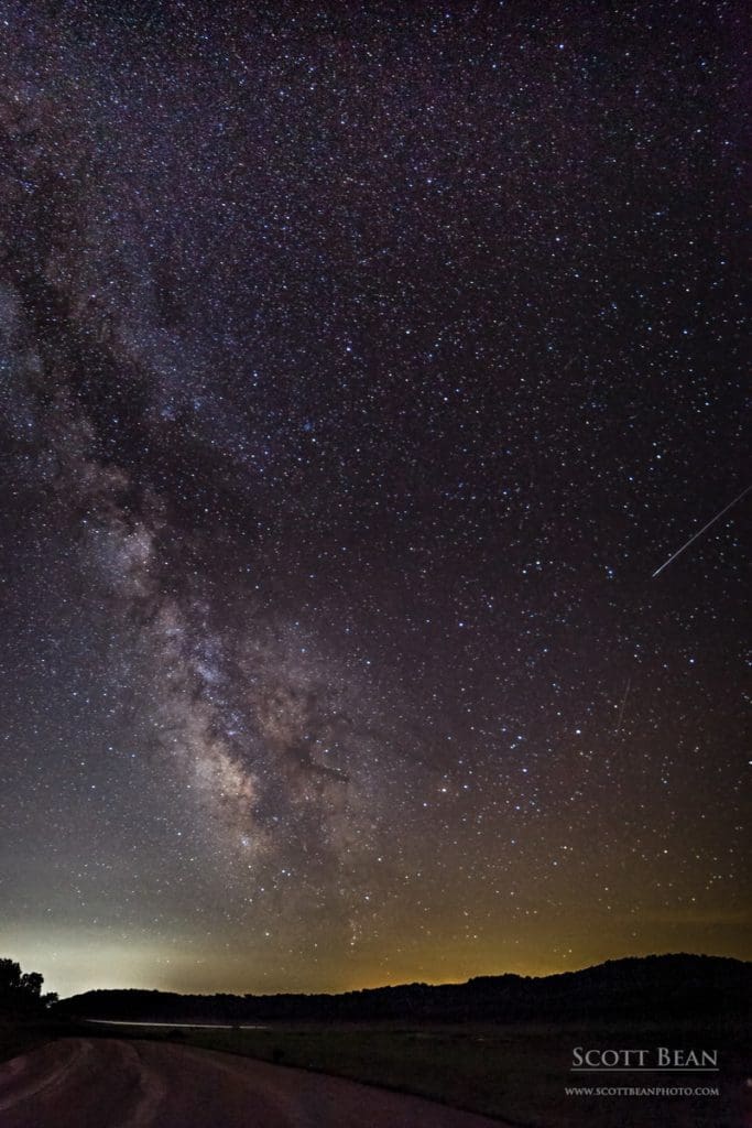 A Perseid Meteor and the Milky Way