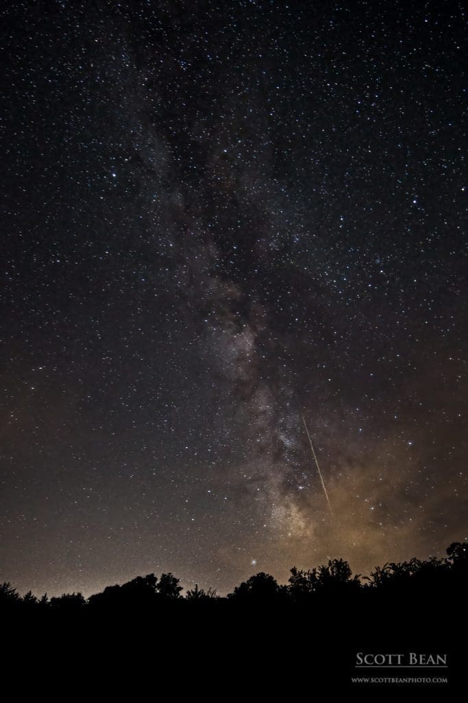 Perseid and the Milky Way